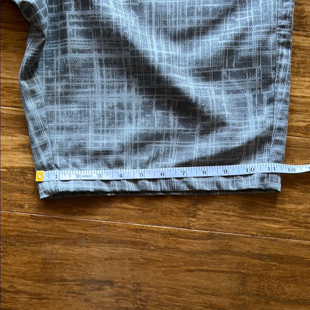 Men’s Under Armour UA Golf  Plaid Gray Shorts size 36 - Picture 7 of 7